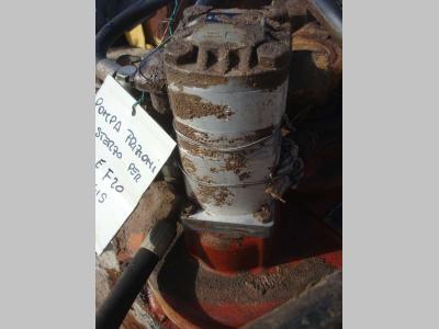 Bomba hidráulica de embrague de dirección para Fiat Allis FL20 - FD20 vendida por OLM 90 Srl