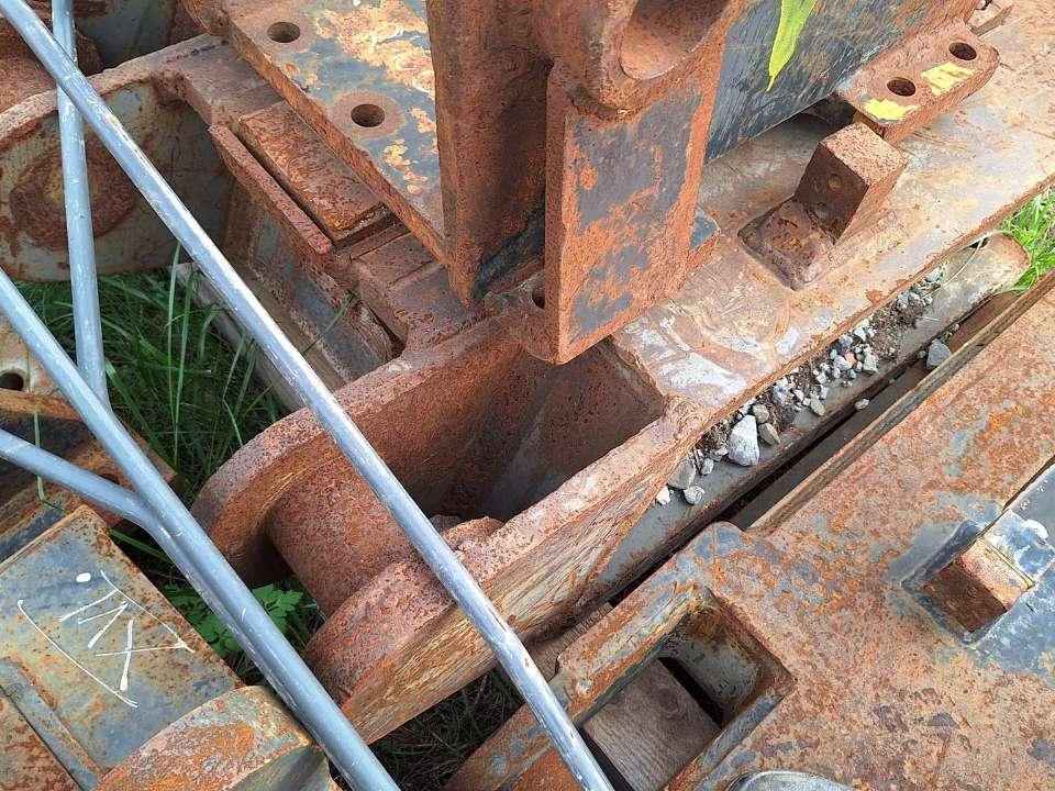 S3 for 35-43 ton excavators Attachment plate Foto 4