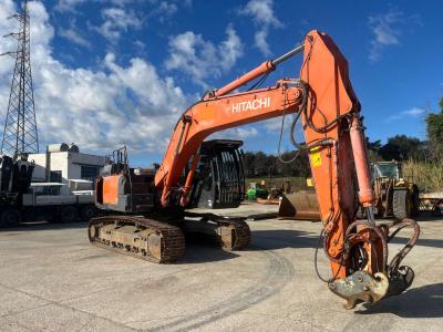Hitachi ZX300LCN-6 vendida por Omeco Spa