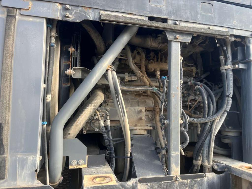 Hitachi ZX300LCN-6 Foto 8