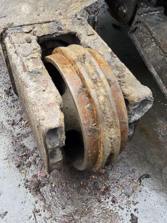 Volvo track rollers 14722570 for Volvo excavators Foto 2
