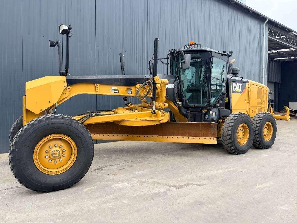 Caterpillar 140M3 Foto 1
