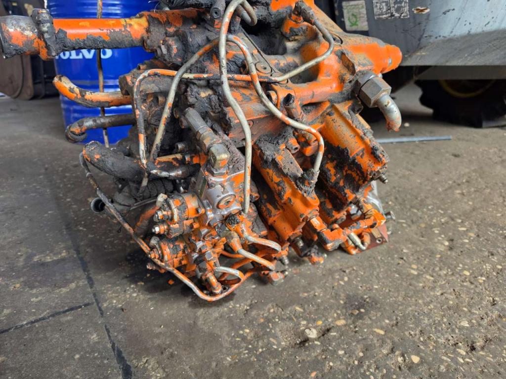 Fiat Hitachi EX215 Foto 1