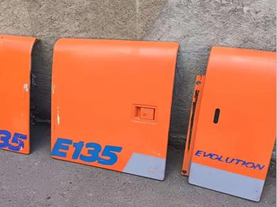 Capó y panel de carrocería para Fiat Kobelco E 135 vendida por PRV Ricambi Srl