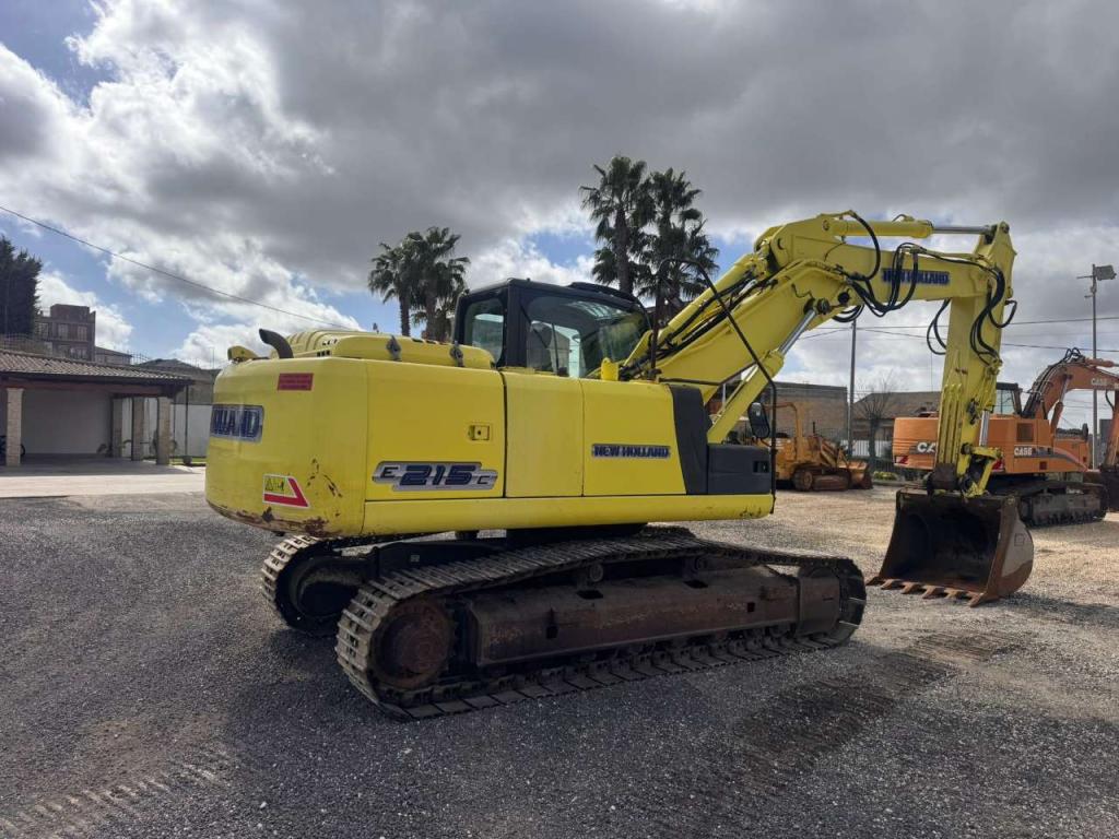 New Holland E215C Foto 3