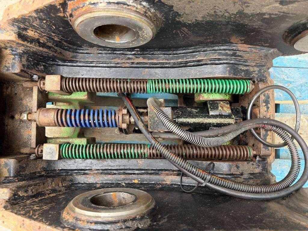 Miller M318D / 320D / 320E / 320F / 323D / 323E / 323F / Foto 15