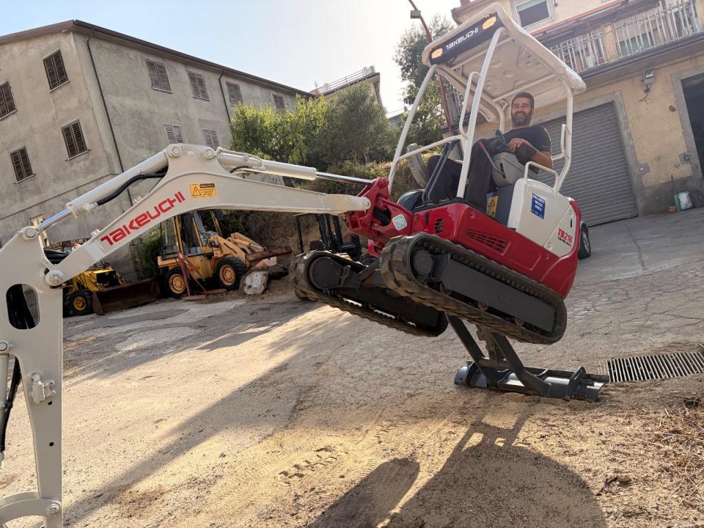 Takeuchi Tb 216 Foto 11