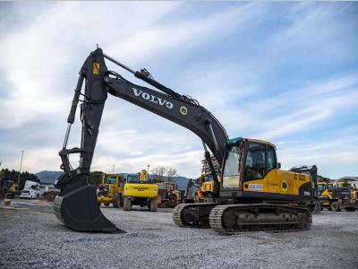 Volvo EC210CNL vendida por Balavto