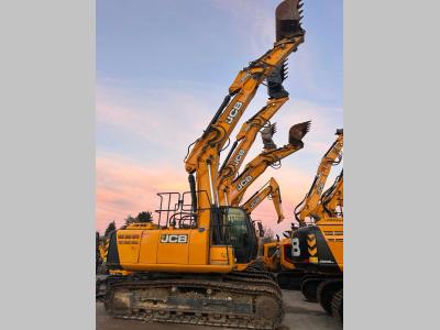 JCB JS 220 TAB vendida por Piolanti srl