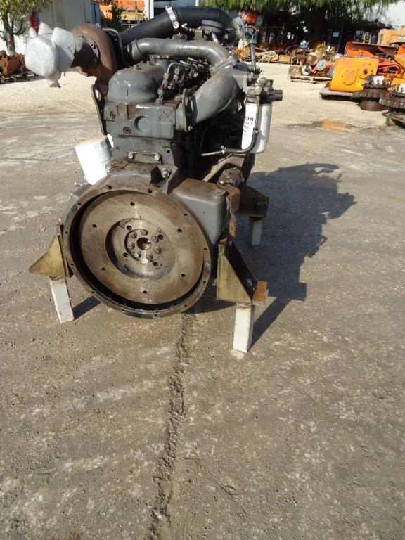 Fiat Hitachi EX215 - IVECO 8065.25 - KW107 Foto 3