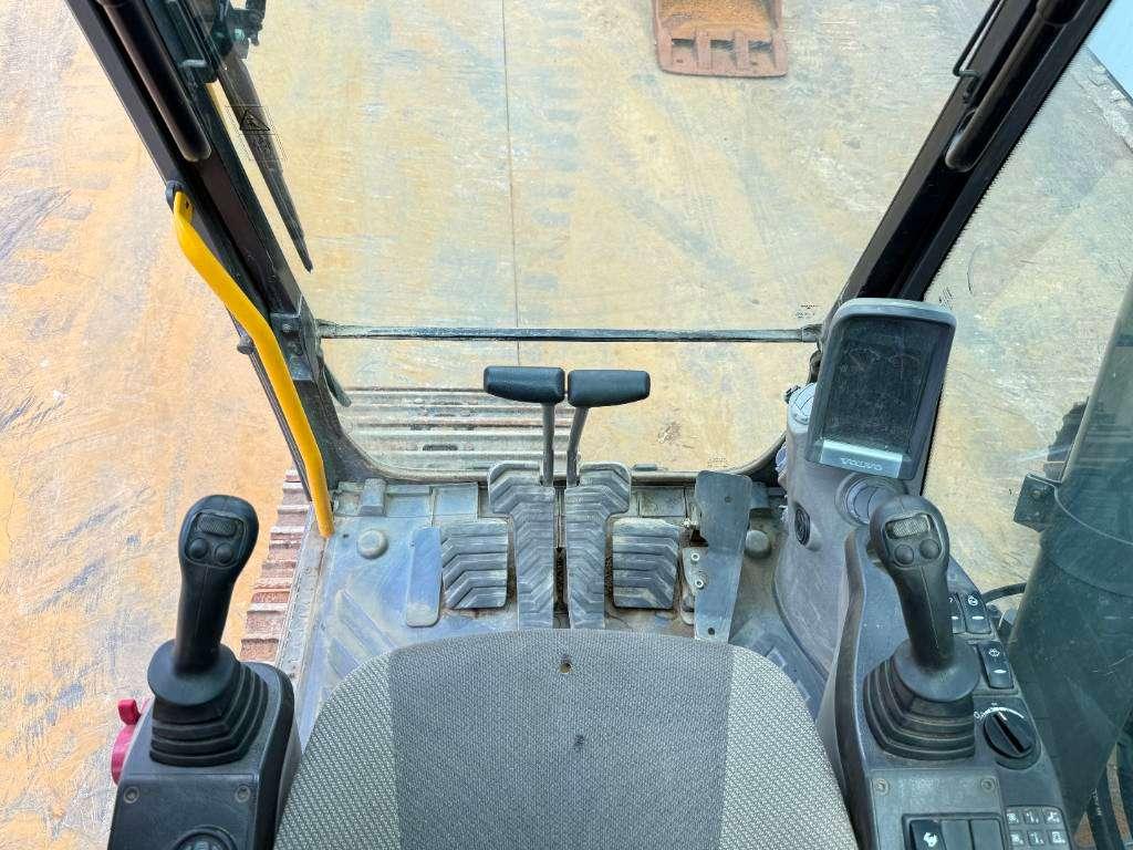 Volvo EC250DL - Hammer Lines / Automatic Greasing Foto 9
