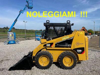 Caterpillar 226B vendida por Zeta Macchine Srl