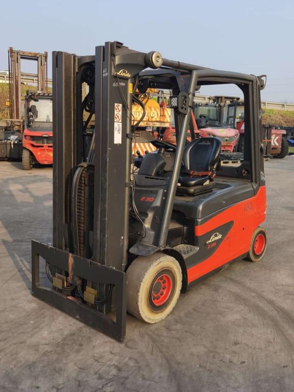 Linde E30L-01 Foto 1