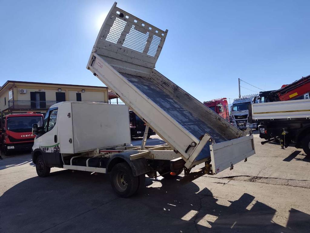 Iveco DAILY 35-150 Foto 19