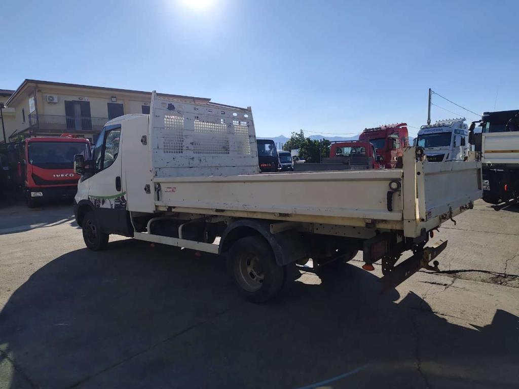 Iveco DAILY 35-150 Foto 2