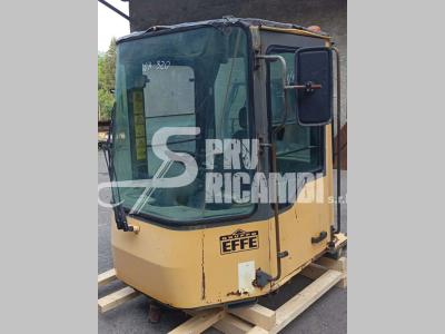 Cabina para Komatsu serie 3 vendida por PRV Ricambi Srl
