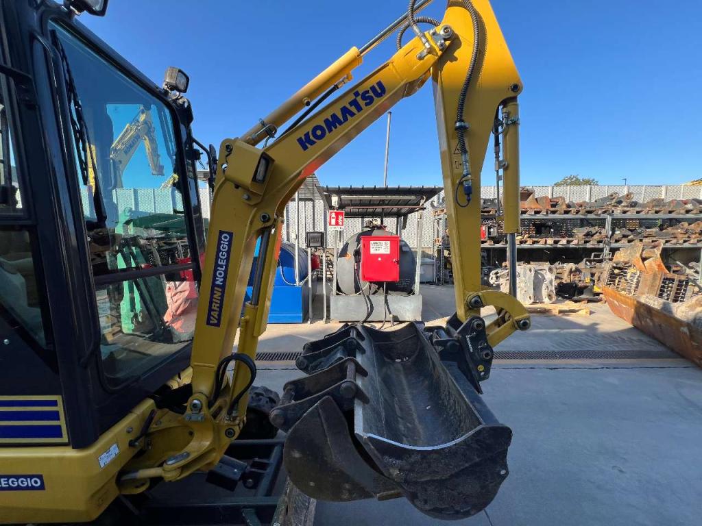 Komatsu PC17R-5 Foto 8