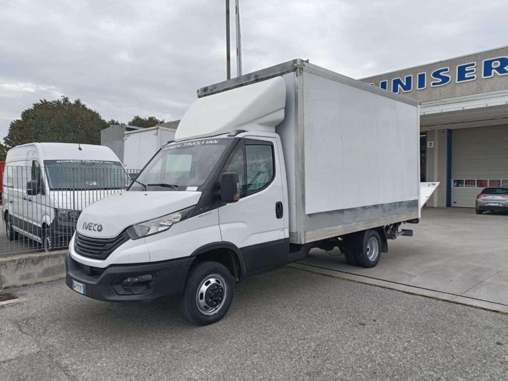 Iveco DAILY  DAILY 35C14 FURGONATO BOX CON SPONDA EURO 6 Foto 4