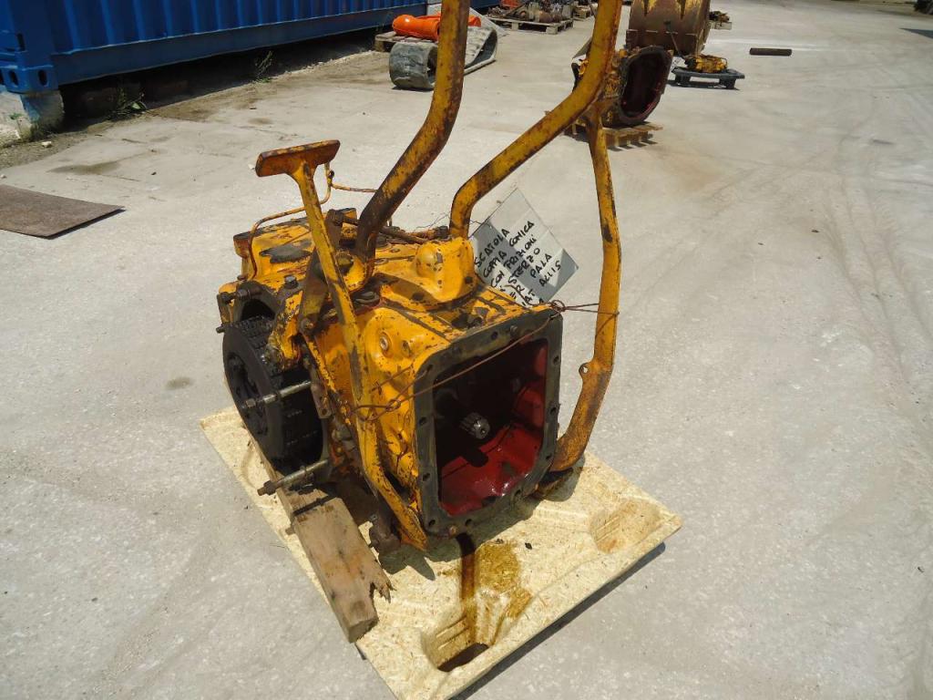 Carcasa con engranaje cónico y embragues de dirección para Fiat Allis FL4C-D-L Foto 1