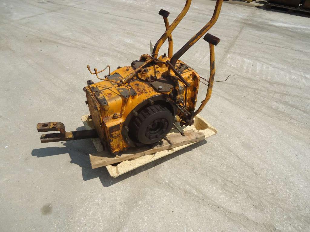 Carcasa con engranaje cónico y embragues de dirección para Fiat Allis FL4C-D-L Foto 3