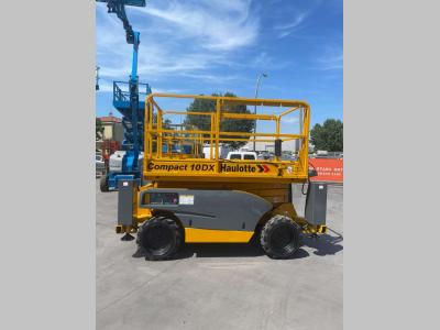 Haulotte COMPACT 10DX vendida por Centro Usato Srl