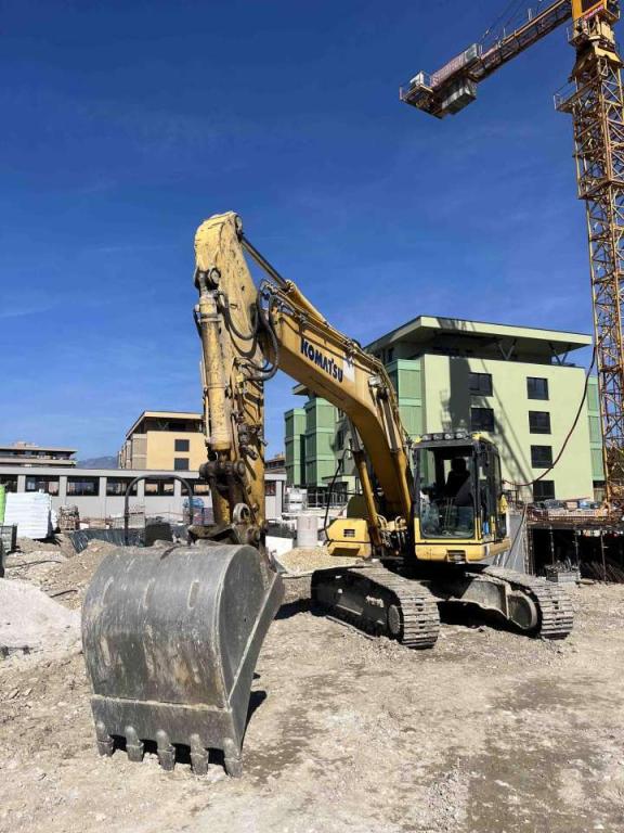 Komatsu PC210NLC-8 Foto 1