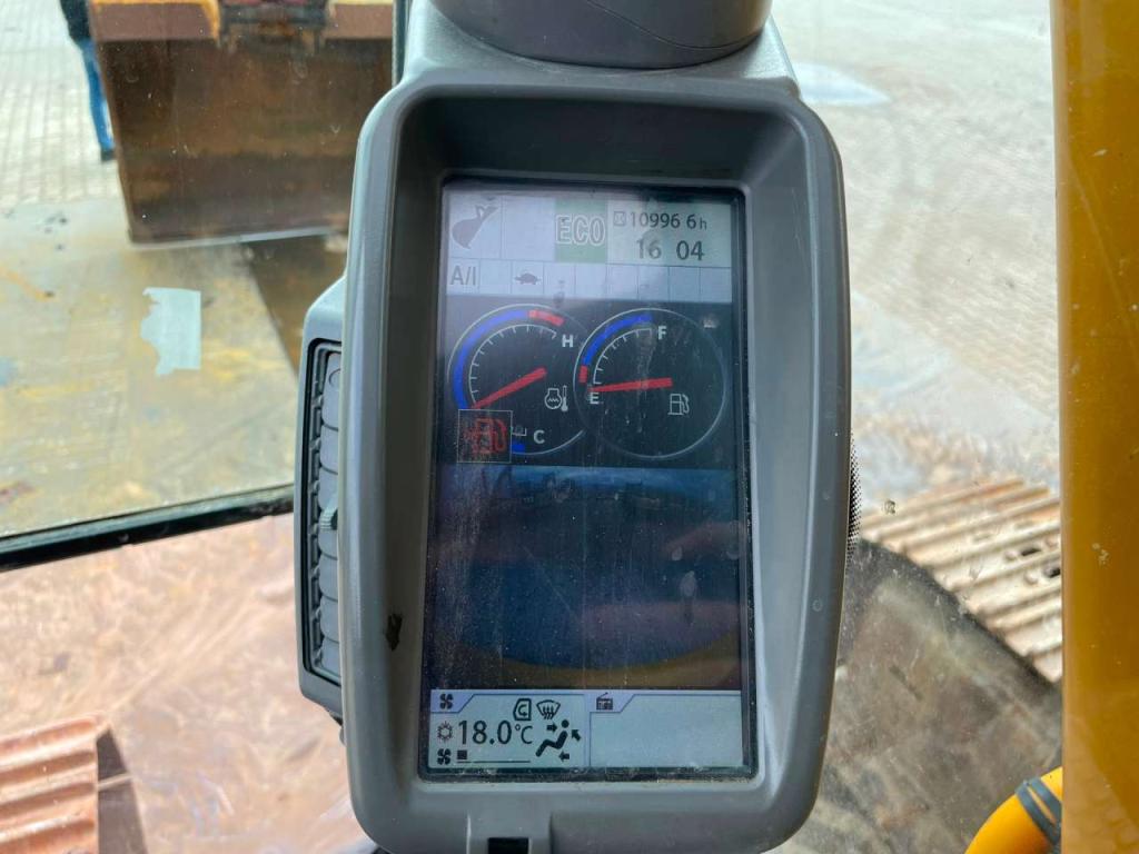 Hitachi ZX350LCN-5 Foto 22