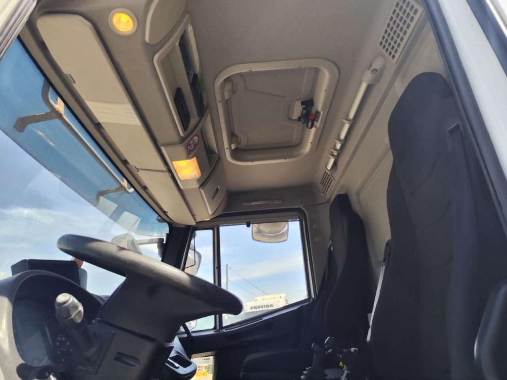 Iveco EUROCARGO 140-250 Foto 11