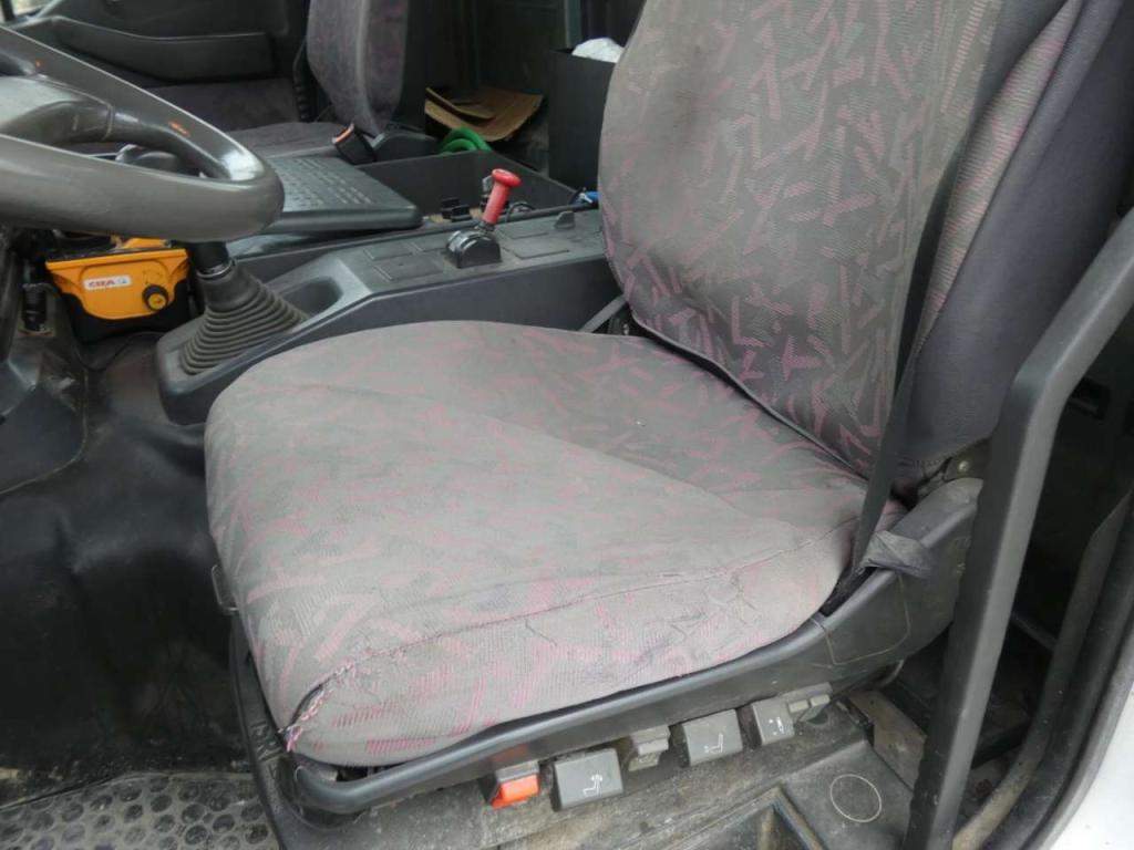 Iveco EUROTRAKKER 410E44H Foto 9