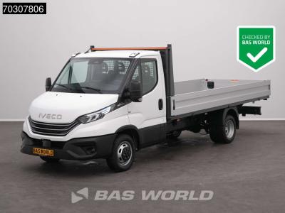 Iveco Daily 35C21 3.0L Automaat Open Laadbak 210PK Dubbellucht 3,5t Trekgewicht ACC LED Airco Camera CarP vendida por BAS World B.V.