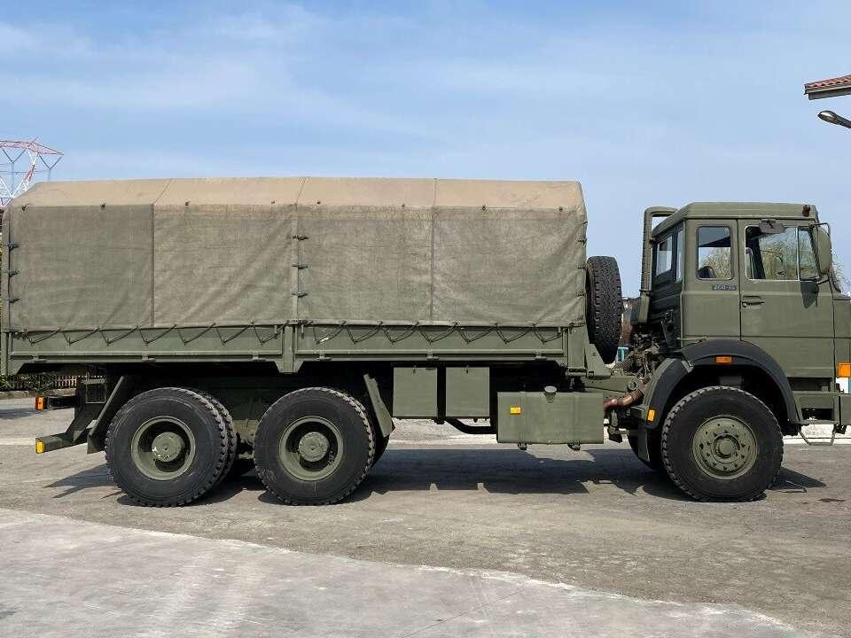 Iveco 260-35 Foto 14