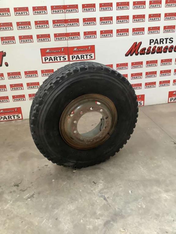 Neumático con llantas para Iveco 260/330 F 35 Foto 1