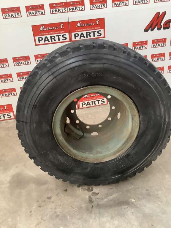 Neumático con llantas para Iveco 260/330 F 35 Foto 4