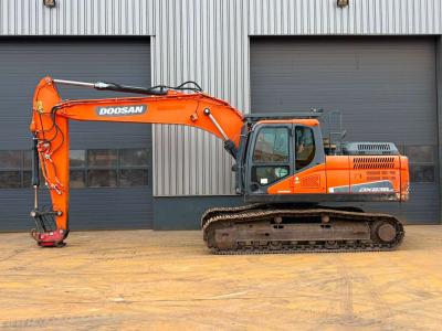 Doosan DX235NLC-5 vendida por Big Machinery