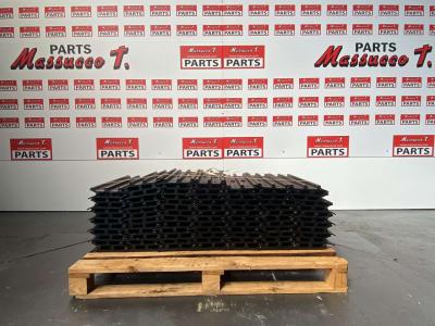 Cadena de hierro para Hitachi ZX130-5 / ZX130-6 / ZX135 vendida por Massucco T. Srl Area Ricambi