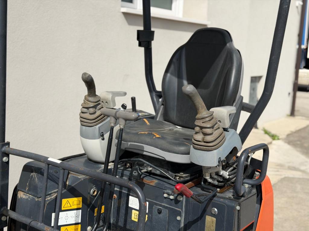 Hitachi ZAXIS 19U Foto 7
