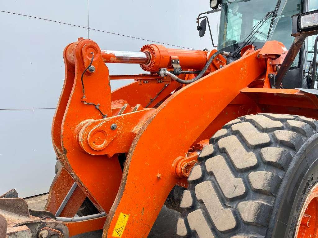 Hitachi ZW310-6 - Automatic Greasing / GOOD TYRES Foto 16