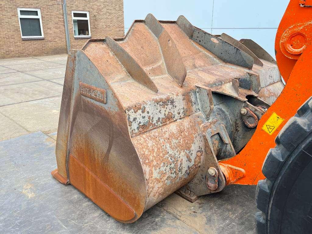 Hitachi ZW310-6 - Automatic Greasing / GOOD TYRES Foto 20