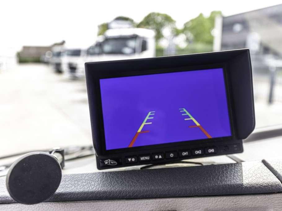Volvo FL 240 (12T.) + DHOLLANDIA 2T. Foto 17