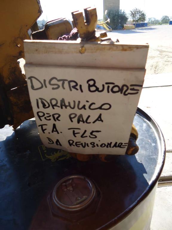 Distribuidor hidraulico para Fiat Allis FL5 Foto 5