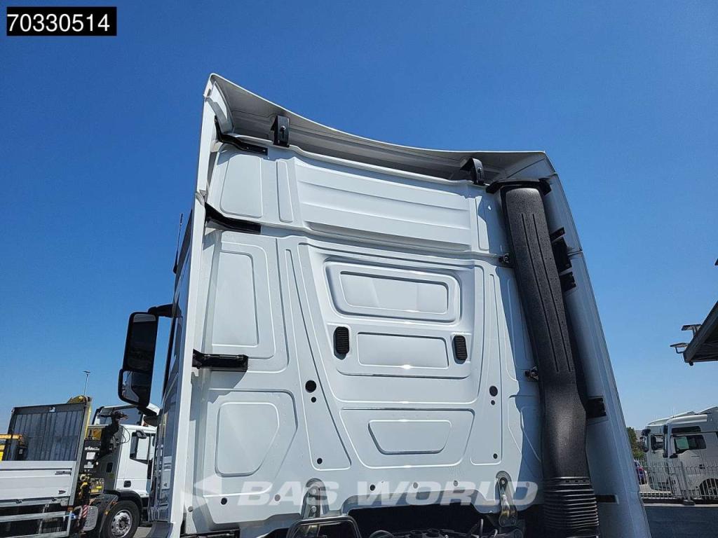 Mercedes-Benz Actros 1851 4X2 BigSpace 2xTanks Foto 12