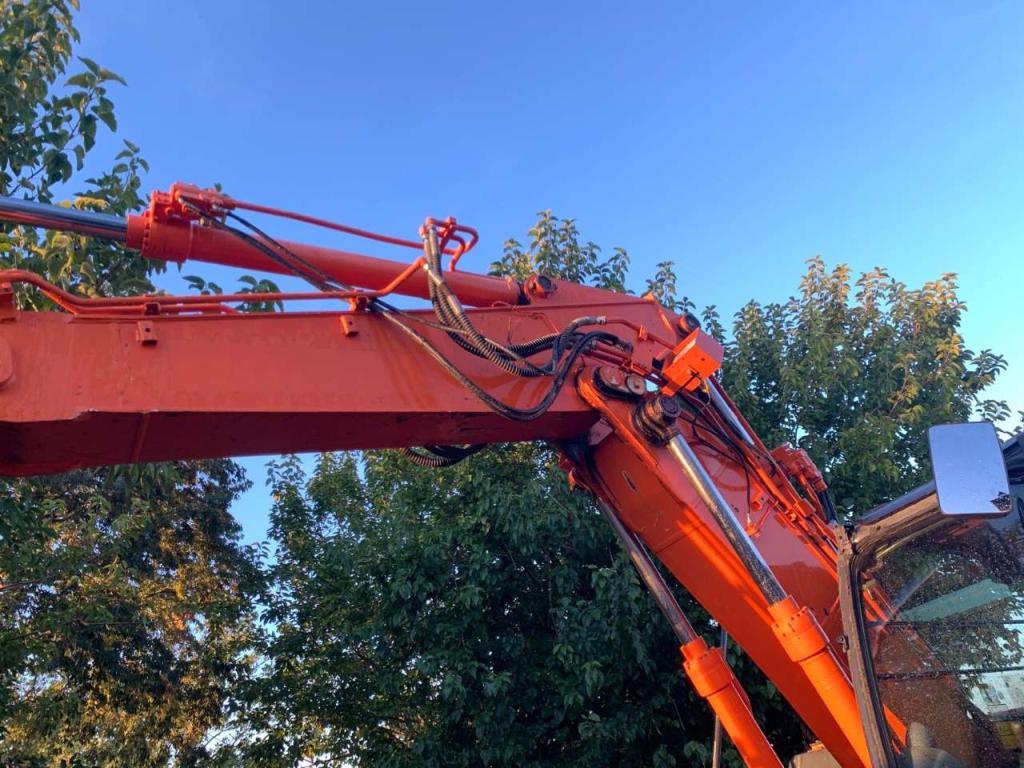 Hitachi ZX 160LC-5B Foto 6