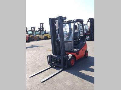 Linde H18D-03 vendida por Uni.Trucks Srl