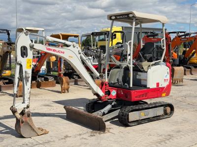 Takeuchi TB216 vendida por Gruppo Movimento Terra Srl