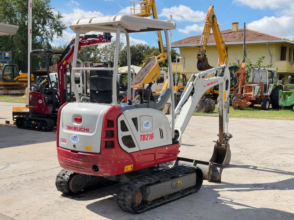 Takeuchi TB216 Foto 3