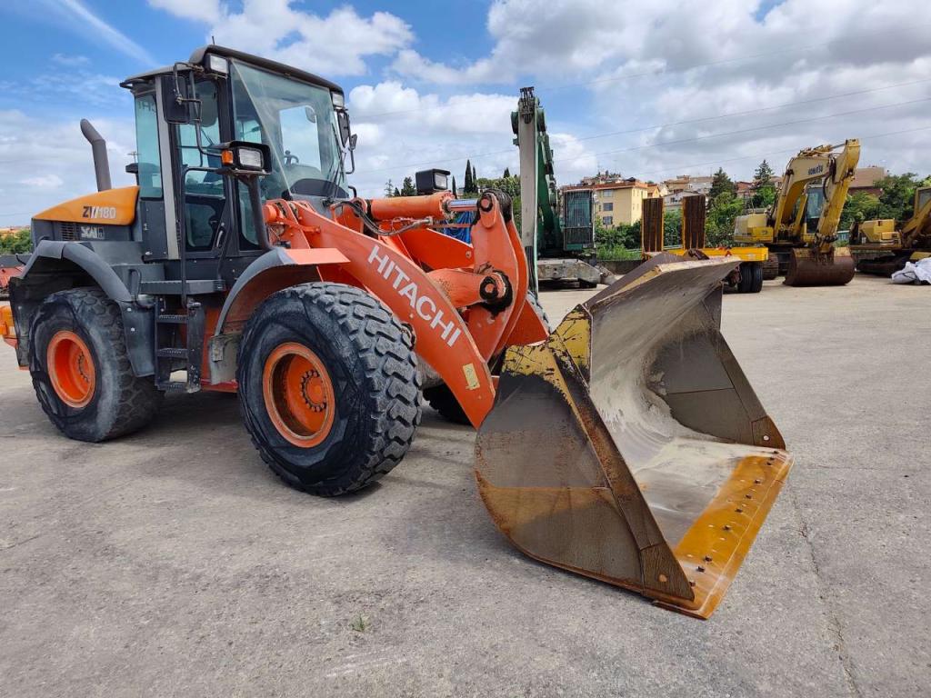 Hitachi ZW180 Foto 10