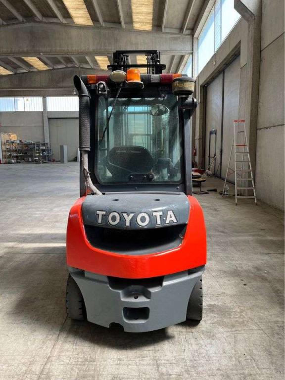 Toyota 06-8FD25F Foto 2