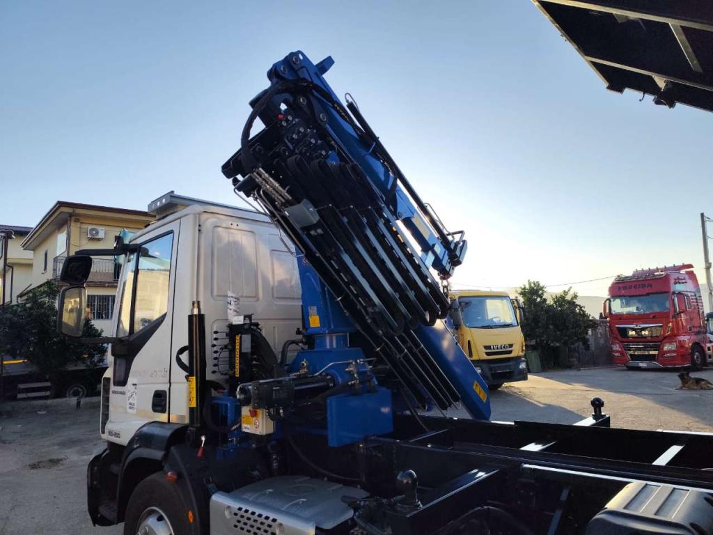 Iveco EUROCARGO 160-250 Foto 17