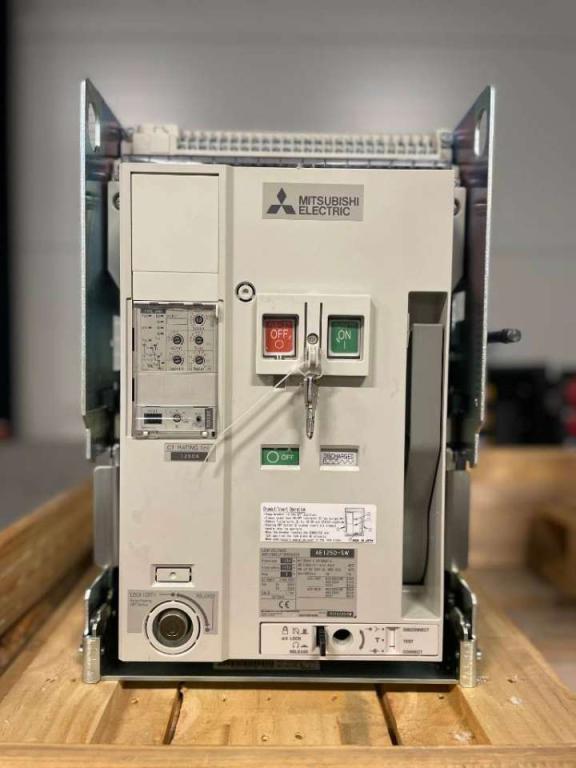 Mitsubishi Circuit breaker 1250A - AE1250-SW 3P - DPX-12648 Foto 1