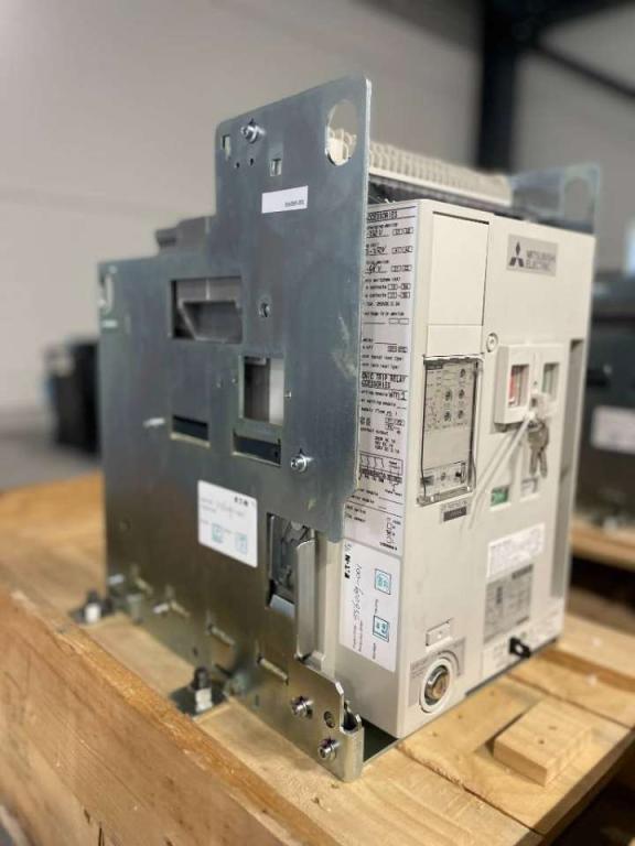Mitsubishi Circuit breaker 1250A - AE1250-SW 3P - DPX-12648 Foto 2